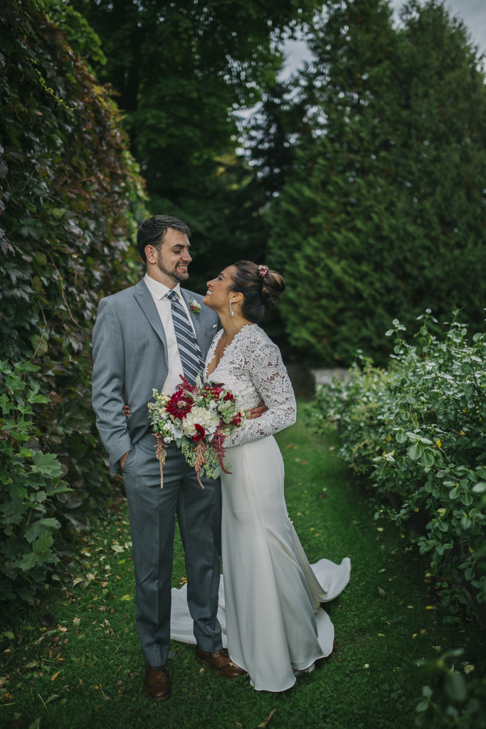camden amphitheatre wedding photographer maine 166