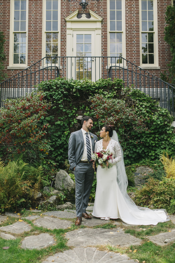 Camden Maine wedding photos, Camden Yacht Club, New England wedding Photographer, New England Weddings, seacoast weddings maine wedding photographers camden amphitheater wedding